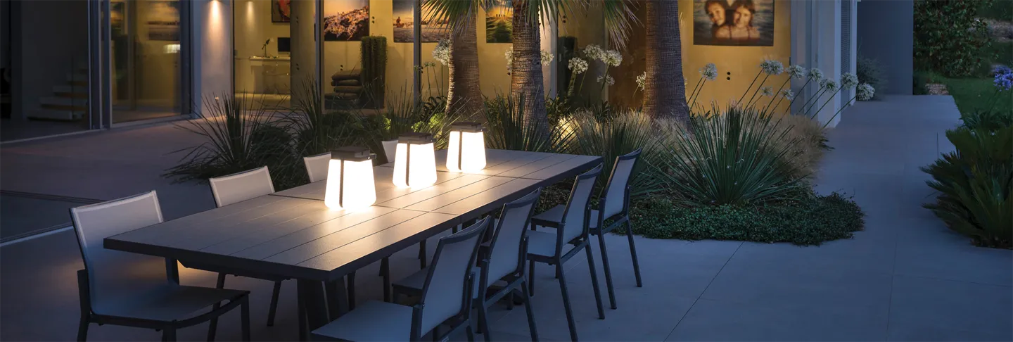 Les Jardins Bump Solar Lantern