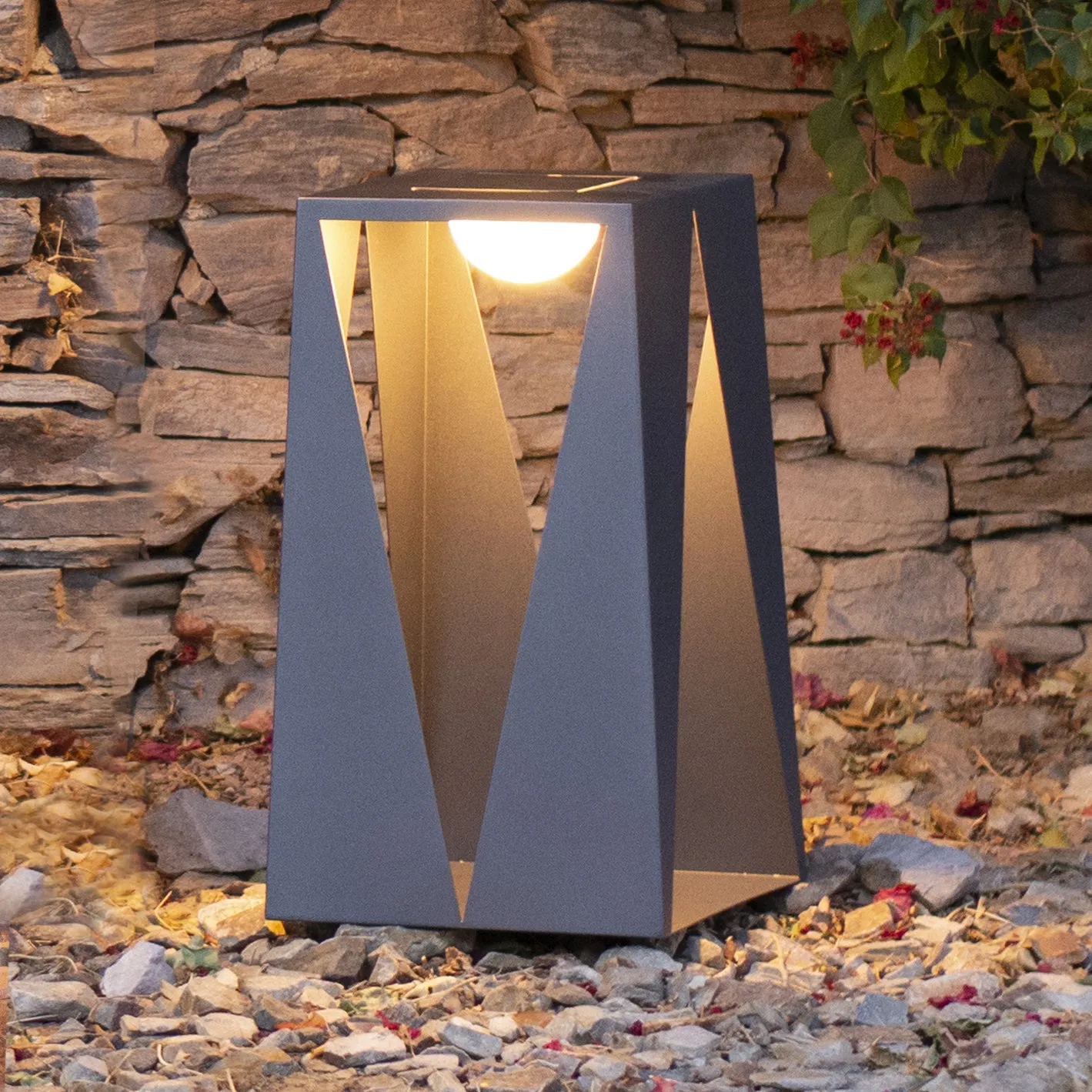 Teatree Solar Outdoor Lantern